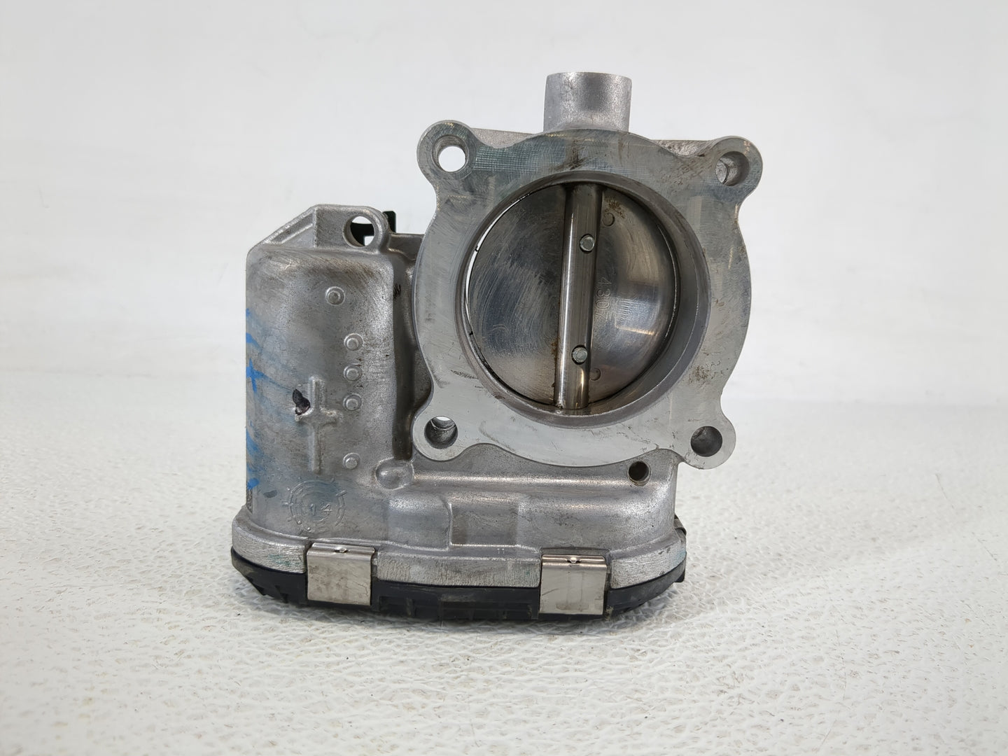 2014-2018 Ford Focus Throttle Body P/N:DS7E-9F991-BB Fits Fits 2014 2015 2016 2017 2018 2019 2020 2021 2022 OEM Used Auto Pa