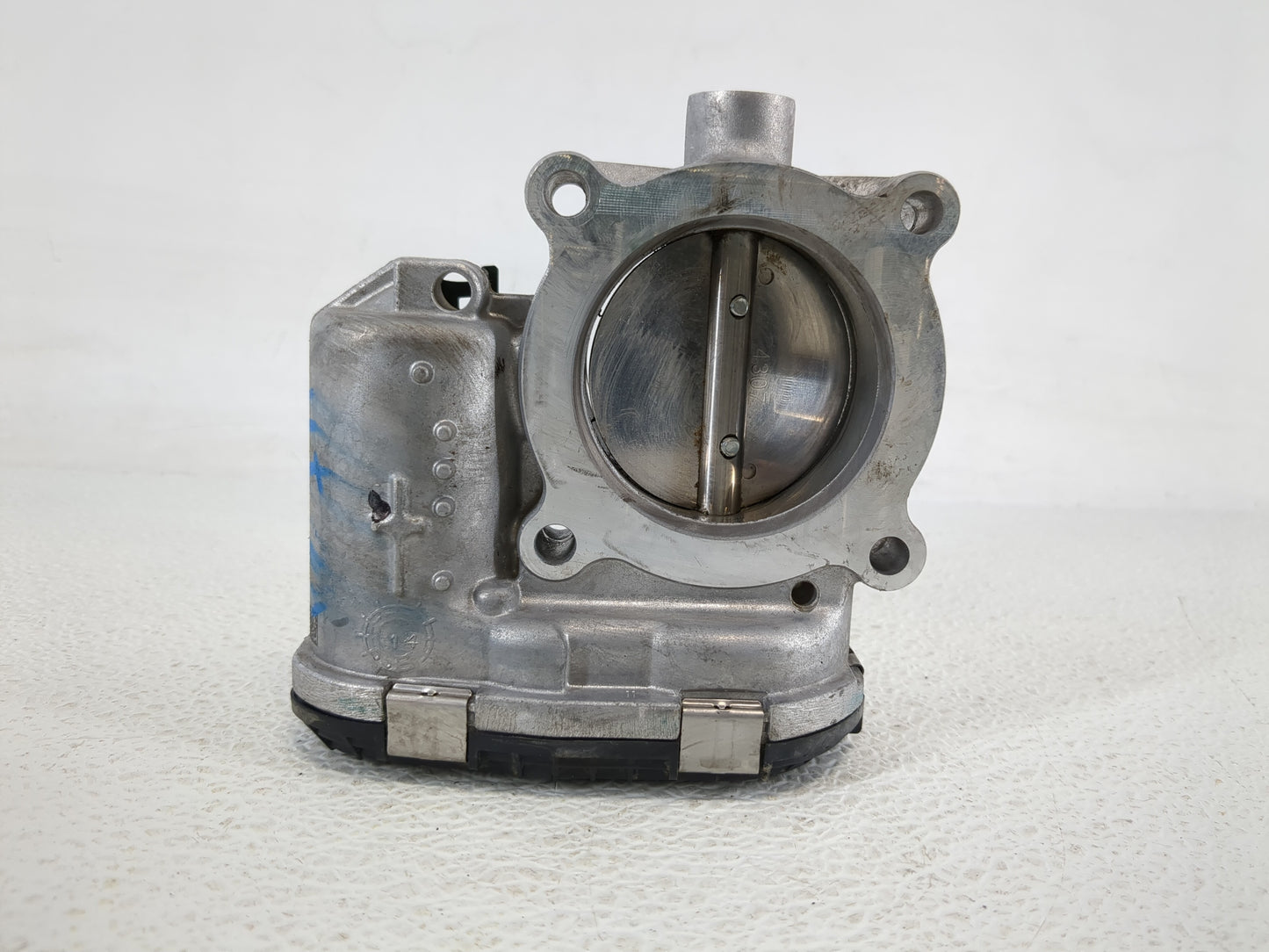 2014-2018 Ford Focus Throttle Body P/N:DS7E-9F991-BB Fits Fits 2014 2015 2016 2017 2018 2019 2020 2021 2022 OEM Used Auto Pa