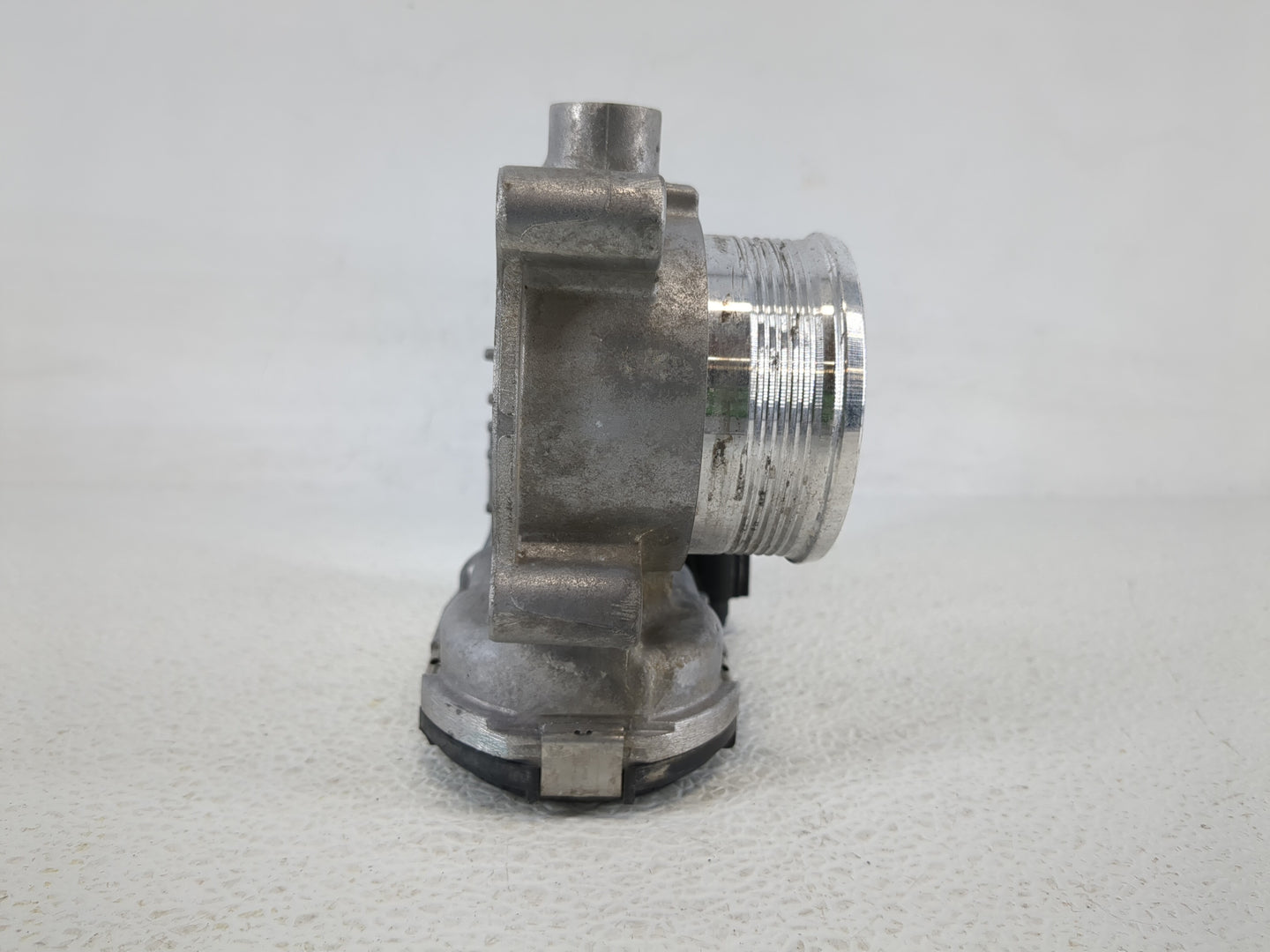 2014-2018 Ford Focus Throttle Body P/N:DS7E-9F991-BB Fits Fits 2014 2015 2016 2017 2018 2019 2020 2021 2022 OEM Used Auto Pa