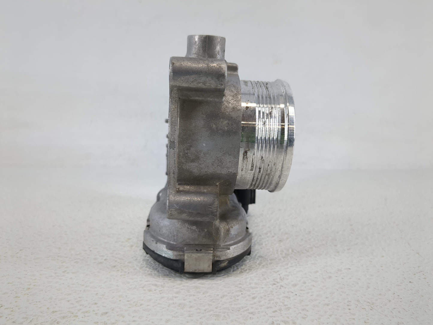 2014-2018 Ford Focus Throttle Body P/N:DS7E-9F991-BB Fits Fits 2014 2015 2016 2017 2018 2019 2020 2021 2022 OEM Used Auto Pa