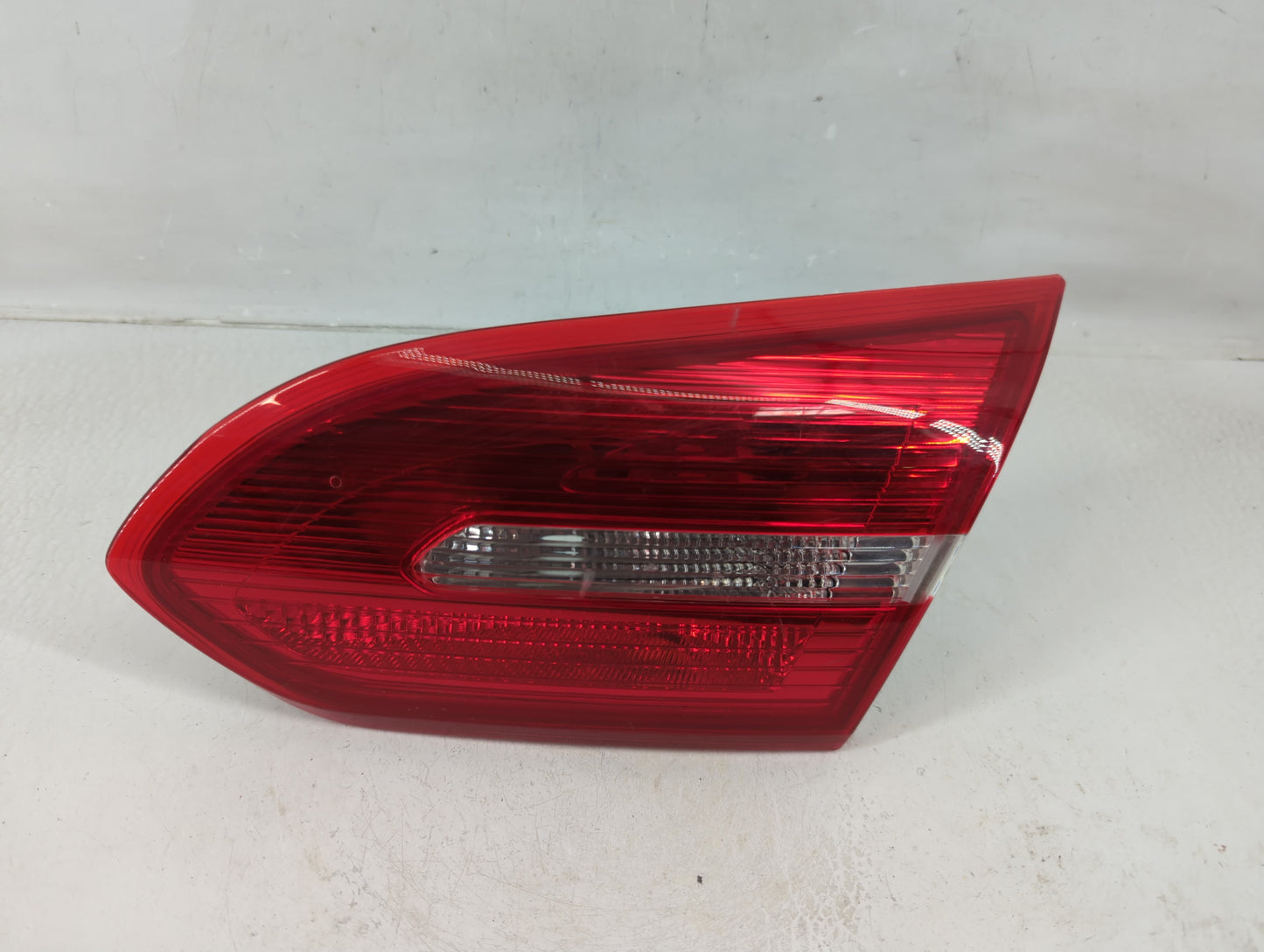 2016 Ford Focus Passenger Right Side Deck Lid Mounted Tail Light - Oemusedautoparts1.com