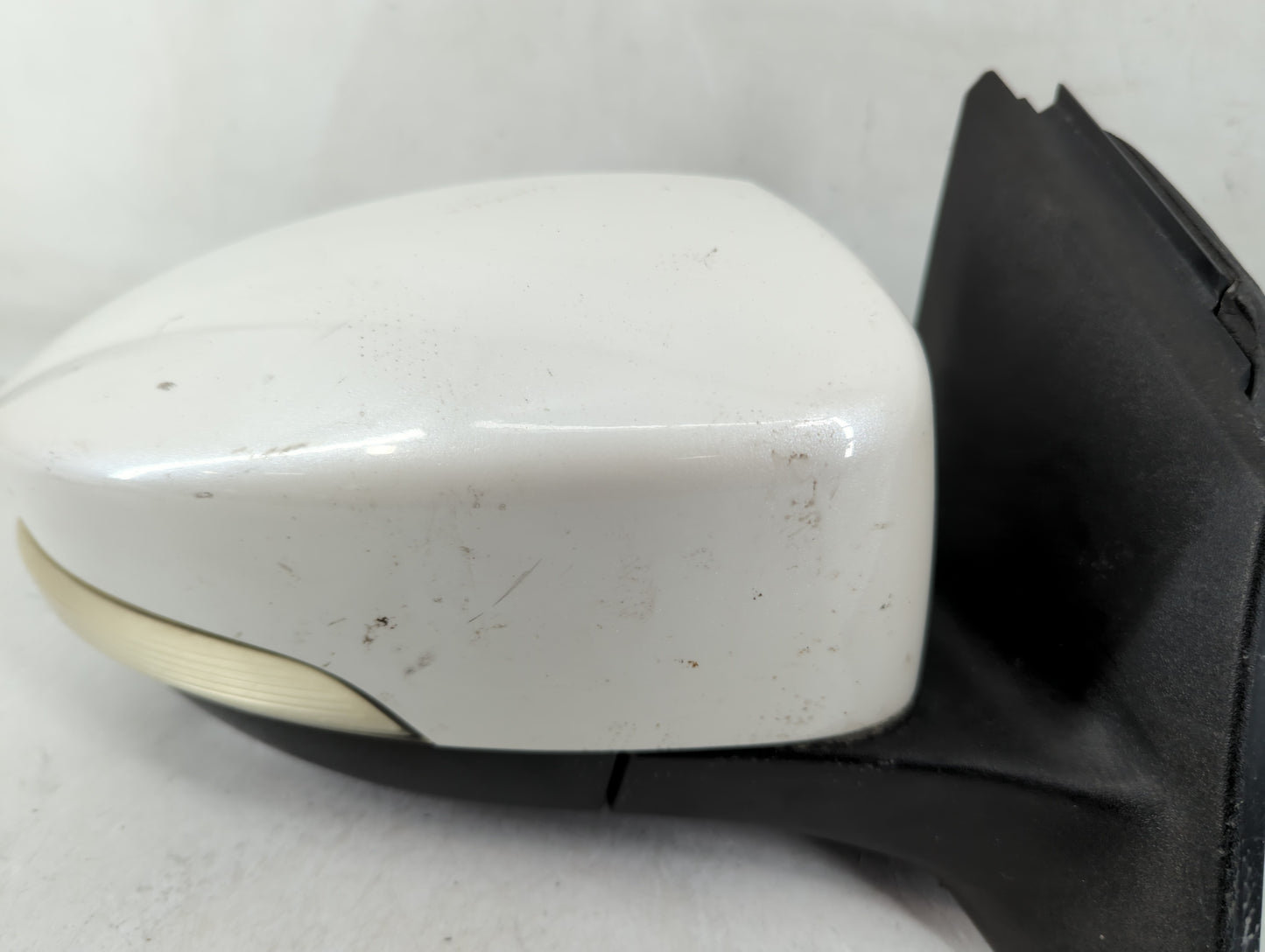 2015-2018 Ford Focus Passenger Side View Mirror - Right Door Mirror OEM Used - Oemusedautoparts1.com