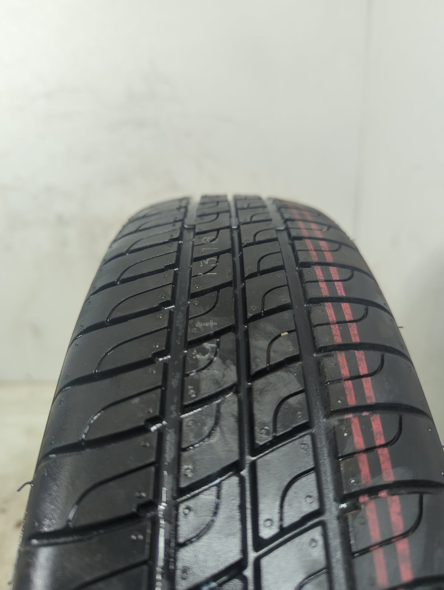 2012-2018 Ford Focus Spare Donut Tire Wheel Rim Oem 1192949 - Oemusedautoparts1.com