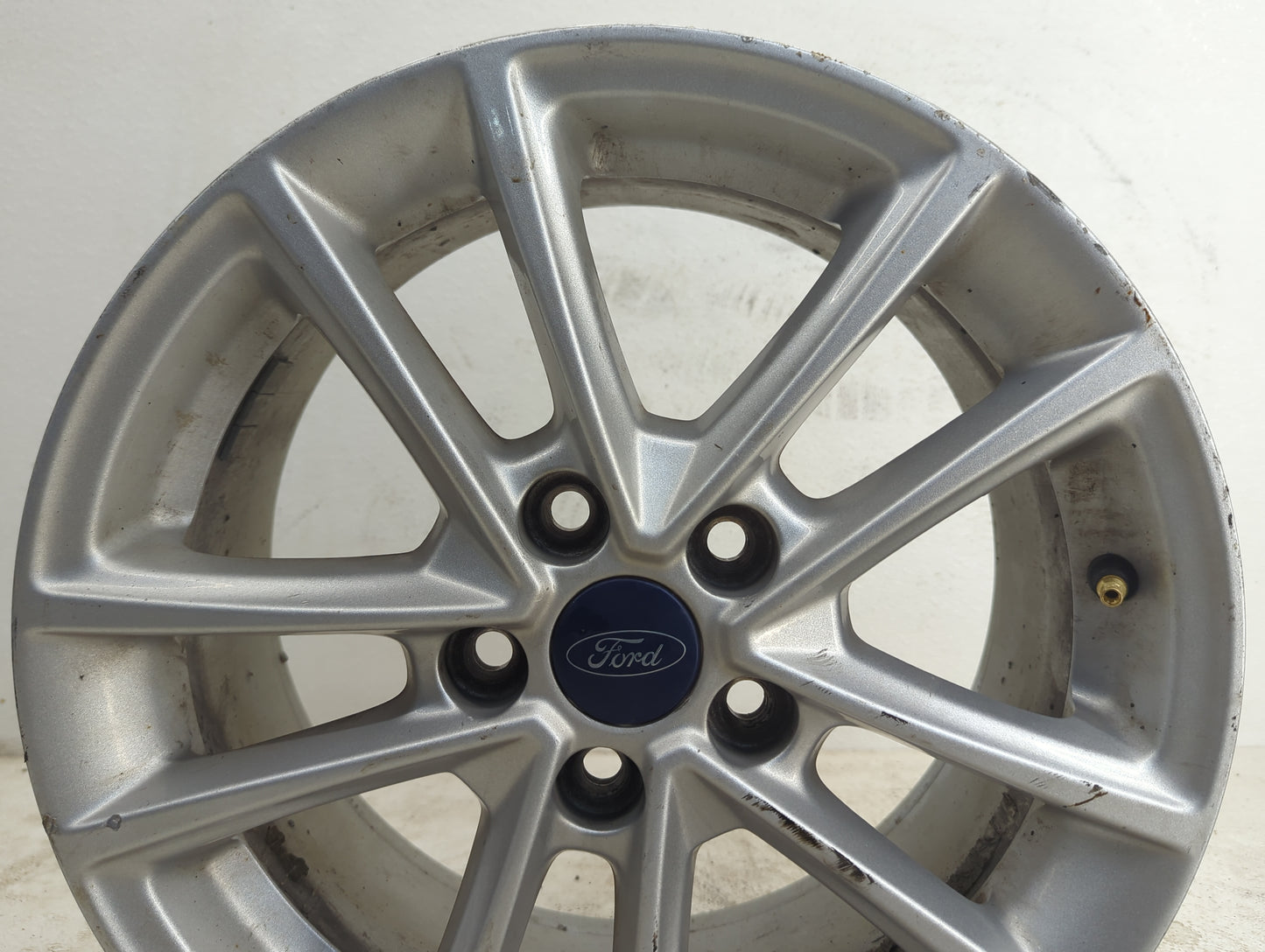 2015-2018 Ford Focus Oem Wheel Rim - Oemusedautoparts1.com