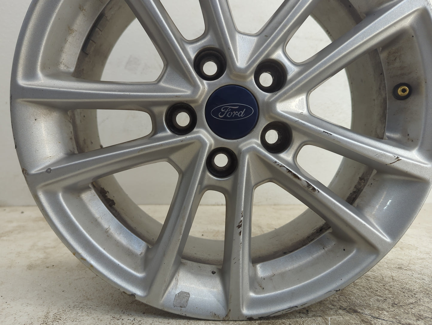 2015-2018 Ford Focus Oem Wheel Rim - Oemusedautoparts1.com