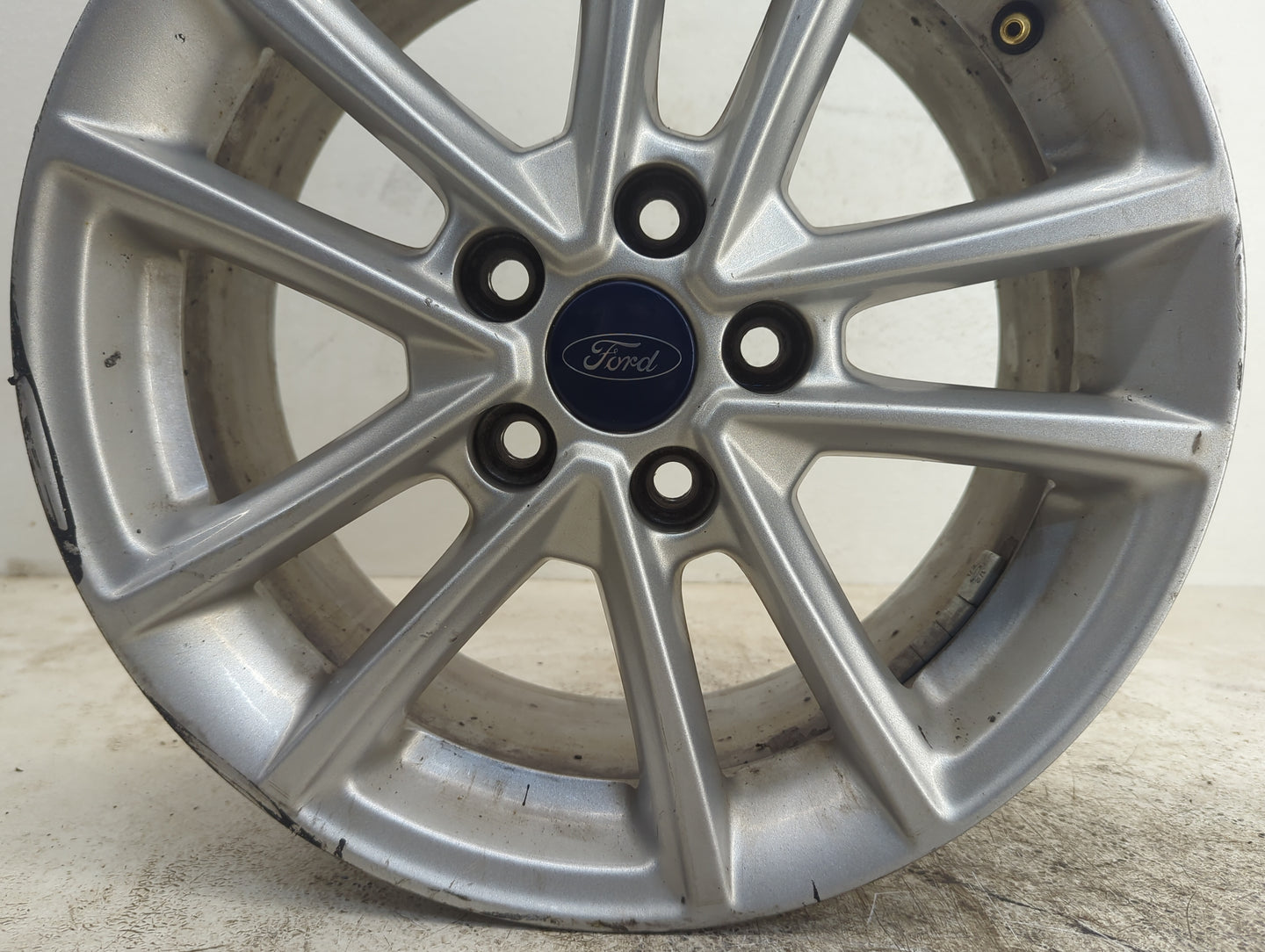 2015-2018 Ford Focus Oem Wheel Rim - Oemusedautoparts1.com