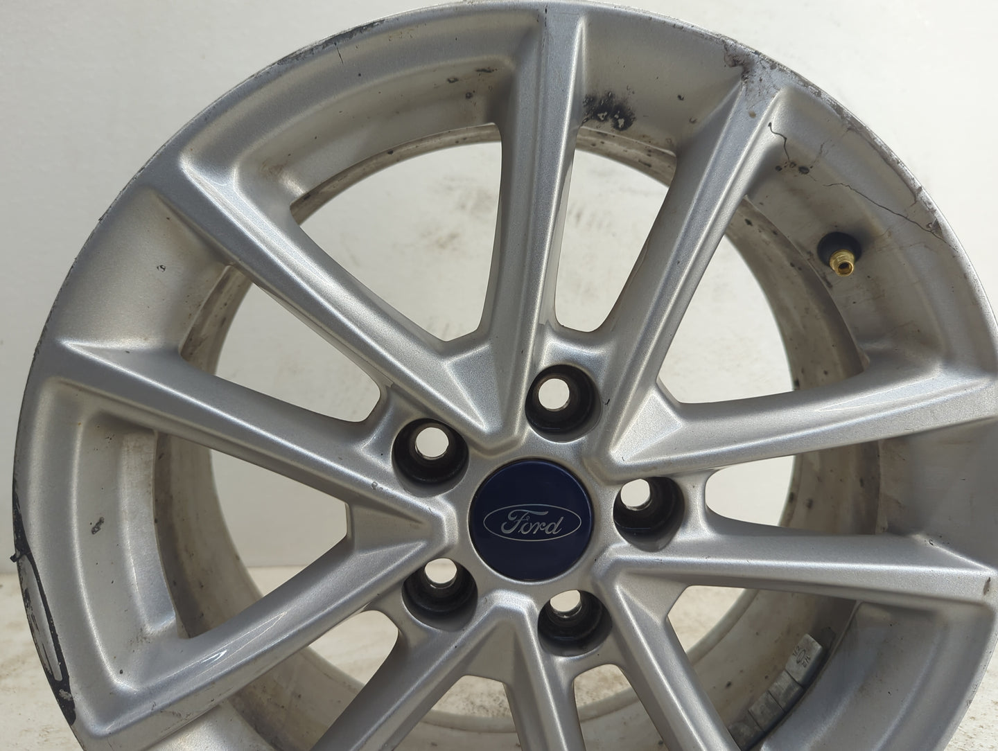 2015-2018 Ford Focus Oem Wheel Rim - Oemusedautoparts1.com