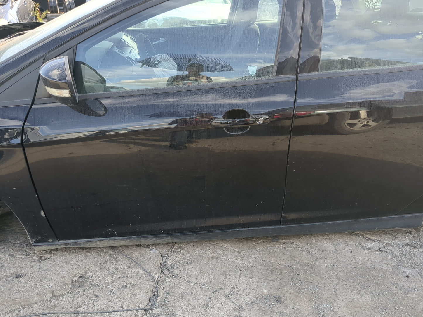 2015-2018 Ford Focus Driver Front Door Oem 1193217 - Oemusedautoparts1.com
