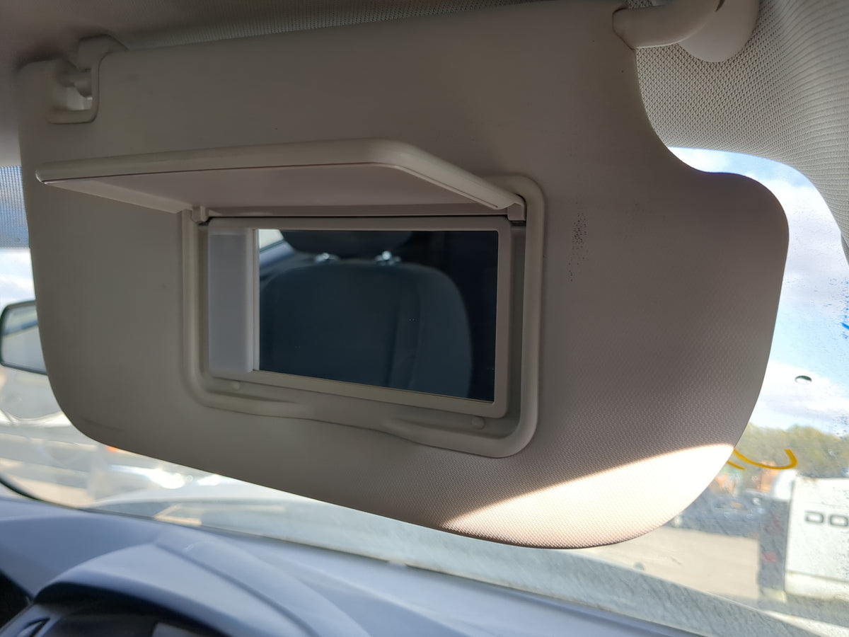 2013-2015 Ford Focus Sun Visor Shade Replacement Passenger Right Mirror Fits Fits 2013 2014 2015 OEM Used Auto Parts - Oemus