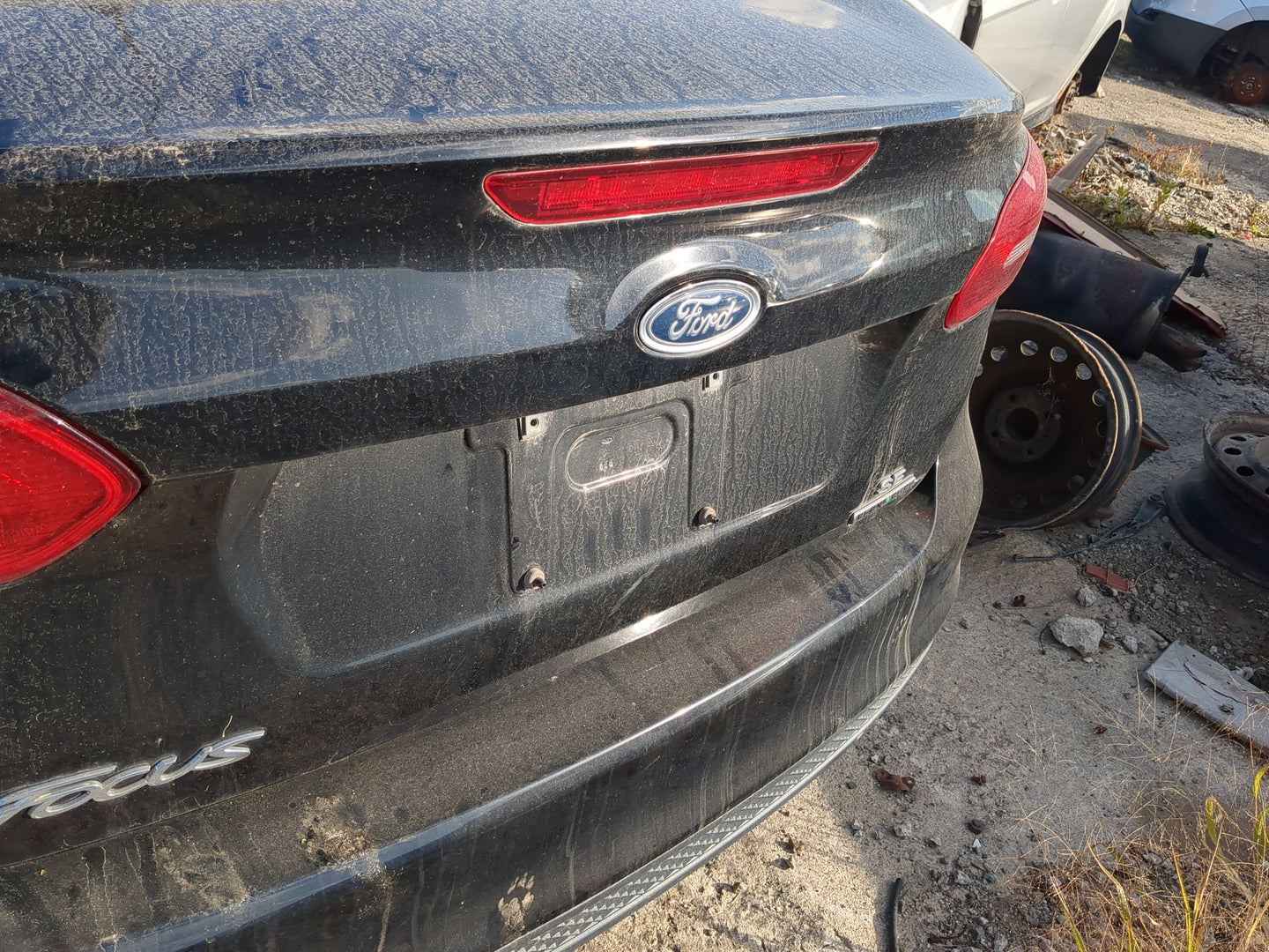 2015-2018 Ford Focus Driver Left Side Deck Lid Mounted Tail Light 1193251 - Oemusedautoparts1.com