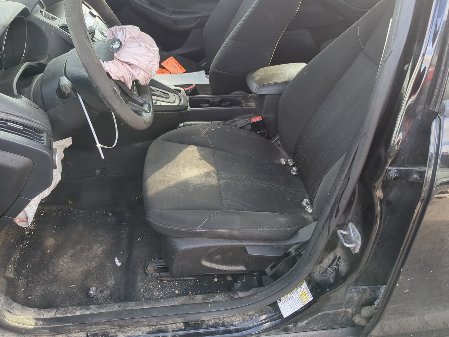 2015-2018 Ford Focus Driver Front Seat Oem - Oemusedautoparts1.com