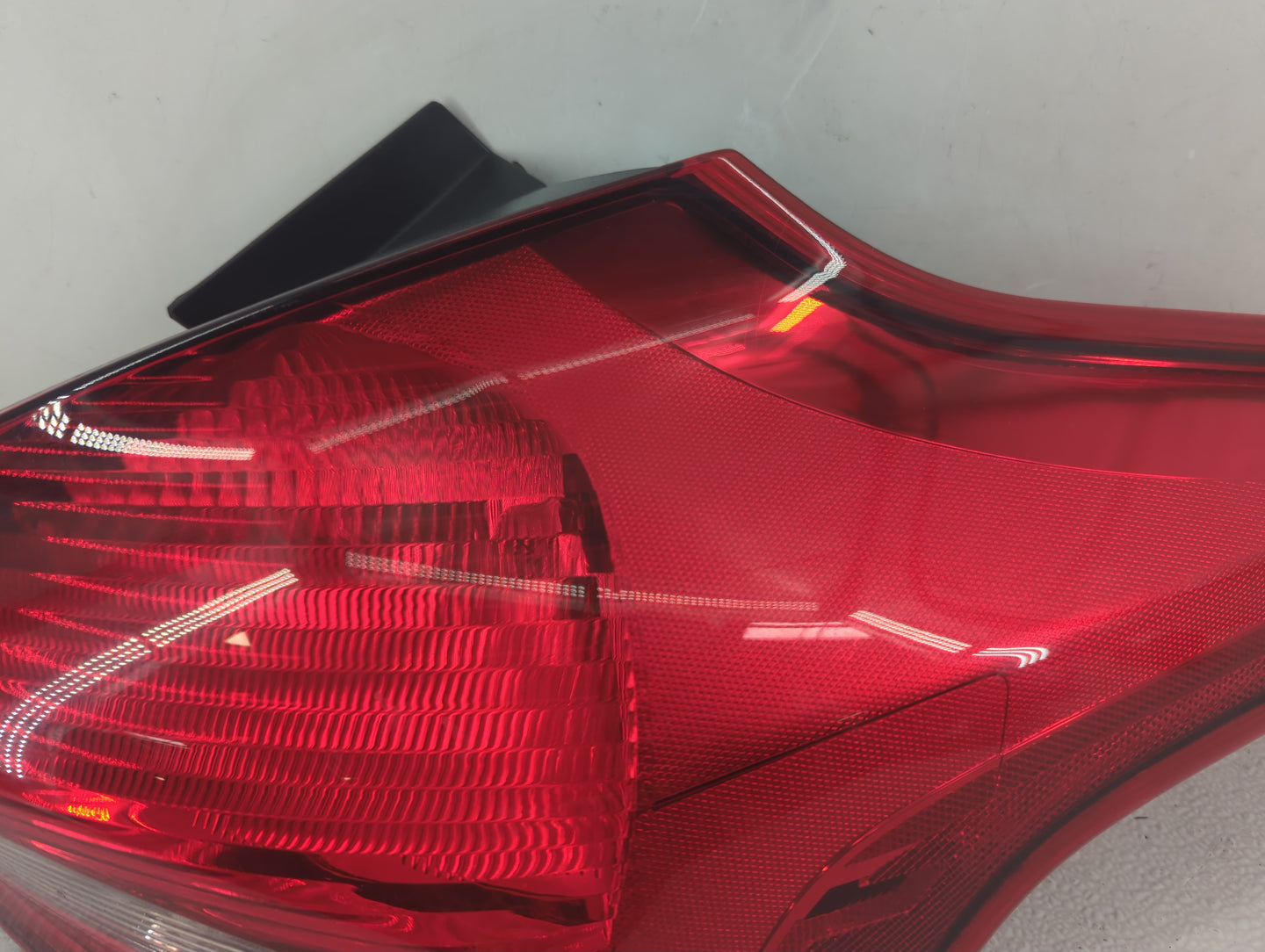 2015-2018 Ford Focus Tail Light Assembly Passenger Right OEM Fits Fits 2015 2016 2017 2018 OEM Used Auto Parts - Oemusedauto