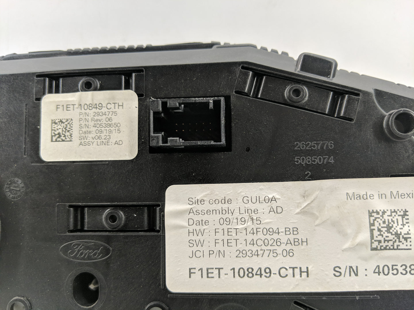 2016-2018 Ford Focus Instrument Cluster Speedometer Gauges P/N:2934775 F1ET-10849-CTH Fits Fits 2016 2017 2018 OEM Used Auto