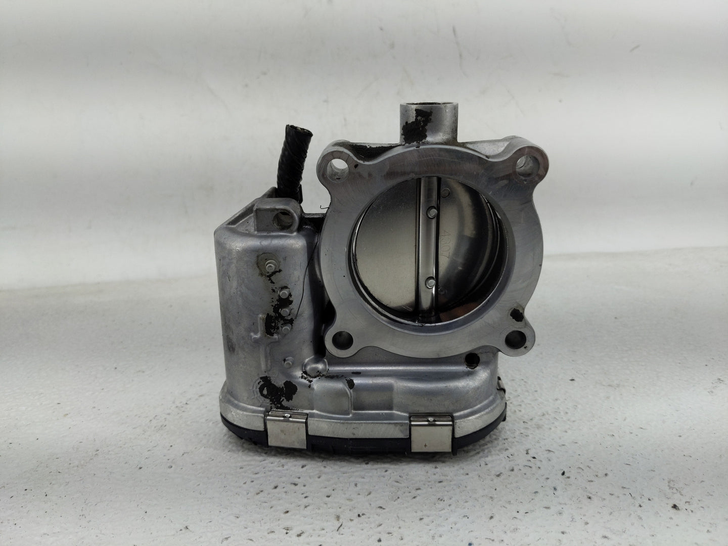 2014-2018 Ford Focus Throttle Body P/N:DS7E-9F991-BB Fits Fits 2014 2015 2016 2017 2018 2019 2020 2021 2022 OEM Used Auto Pa