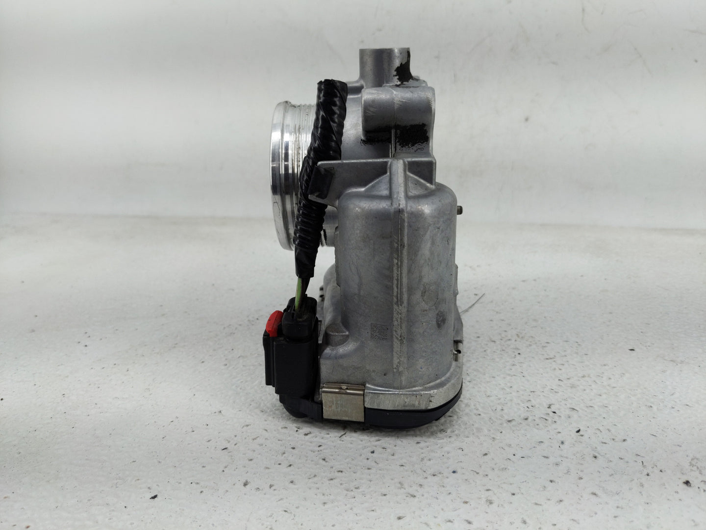 2014-2018 Ford Focus Throttle Body P/N:DS7E-9F991-BB Fits Fits 2014 2015 2016 2017 2018 2019 2020 2021 2022 OEM Used Auto Pa