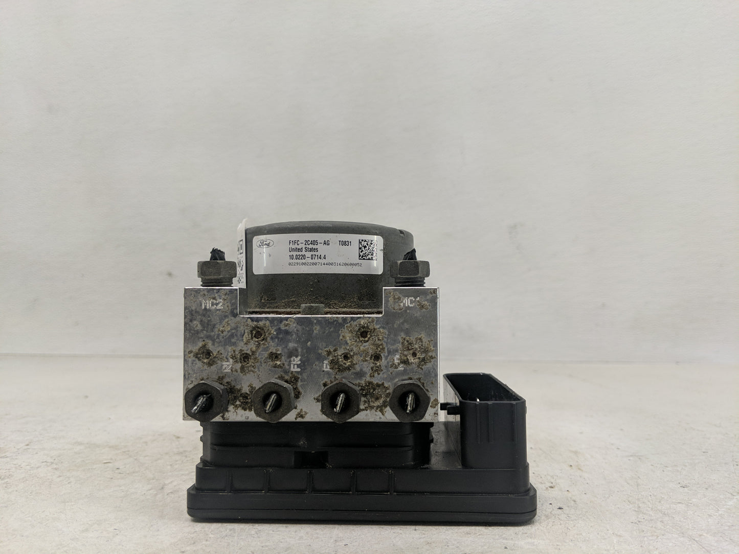 2016-2018 Ford Focus ABS Pump Control Module Replacement P/N:F1FC-2C405-AG F1FC-2C219-BE Fits Fits 2016 2017 2018 OEM Used A