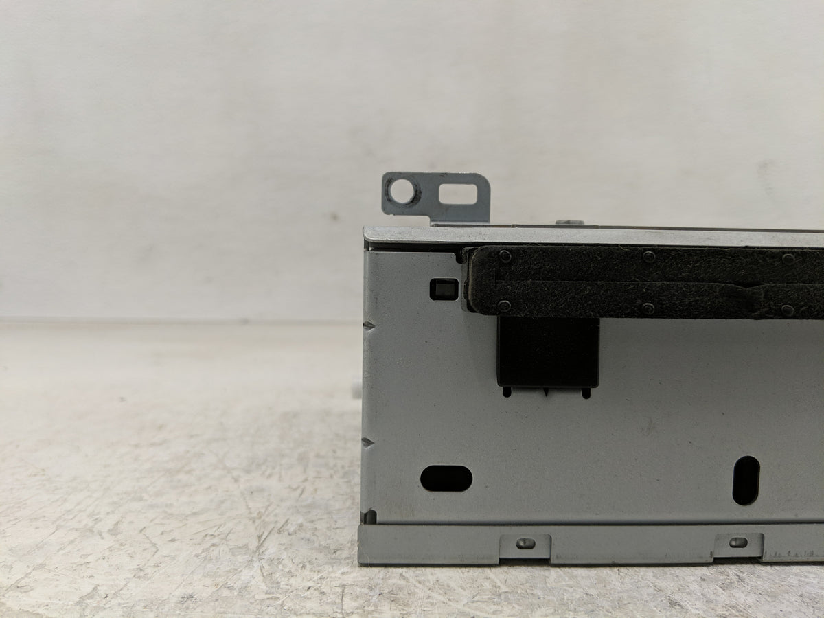 2015-2016 Ford Focus Radio AM FM Cd Player Receiver Replacement P/N:FM5T-19C107-HC Fits Fits 2015 2016 OEM Used Auto Parts -