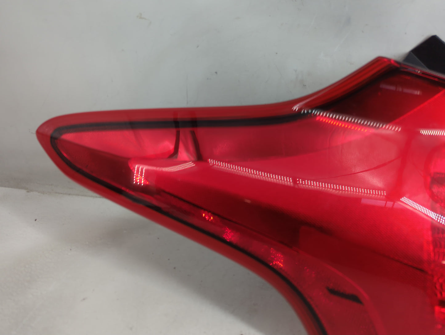 2015-2018 Ford Focus Tail Light Assembly Driver Left OEM P/N:F1EB-13405-G/H Fits Fits 2015 2016 2017 2018 OEM Used Auto Part