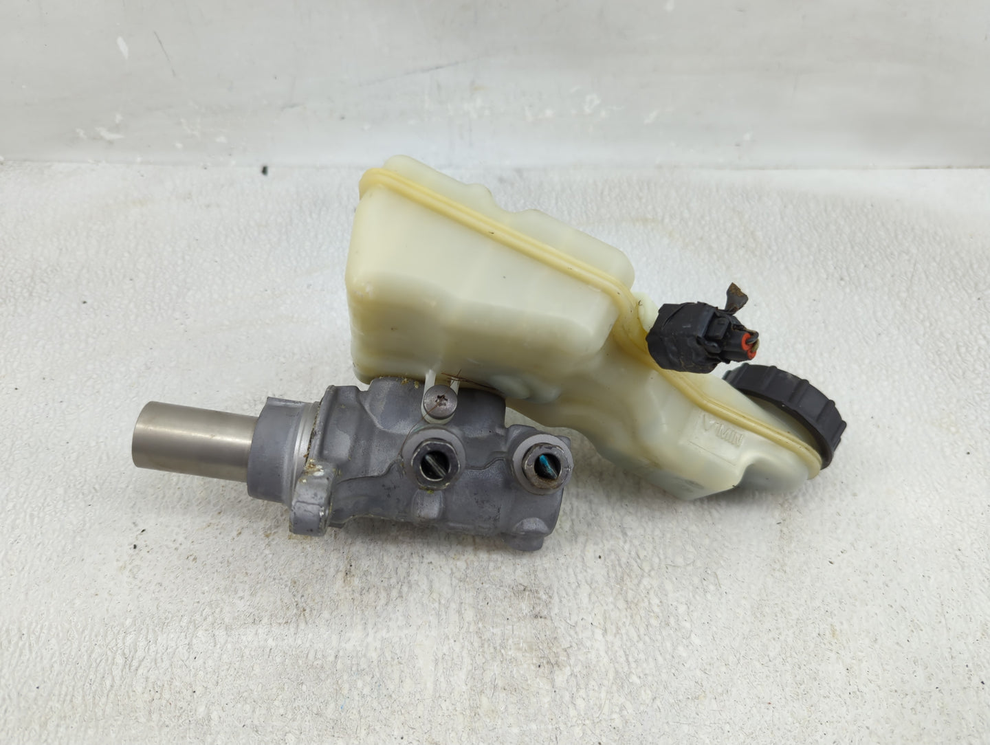 2012-2018 Ford Focus Brake Master Cylinder - Oemusedautoparts1.com