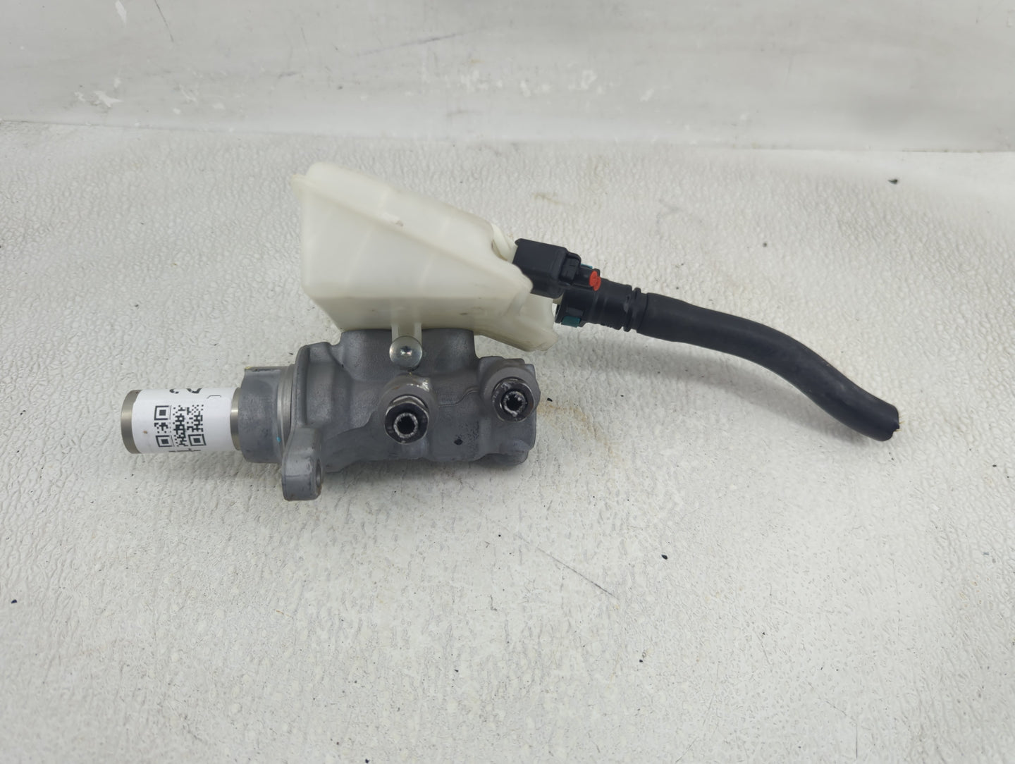 2012-2018 Ford Focus Brake Master Cylinder - Oemusedautoparts1.com