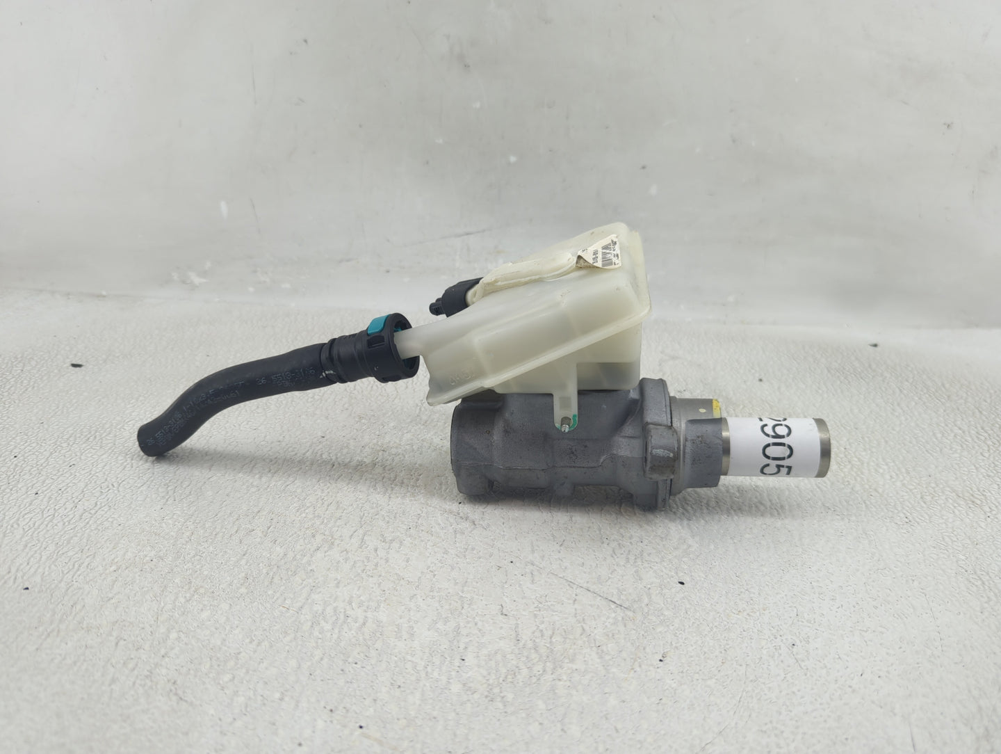 2012-2018 Ford Focus Brake Master Cylinder - Oemusedautoparts1.com