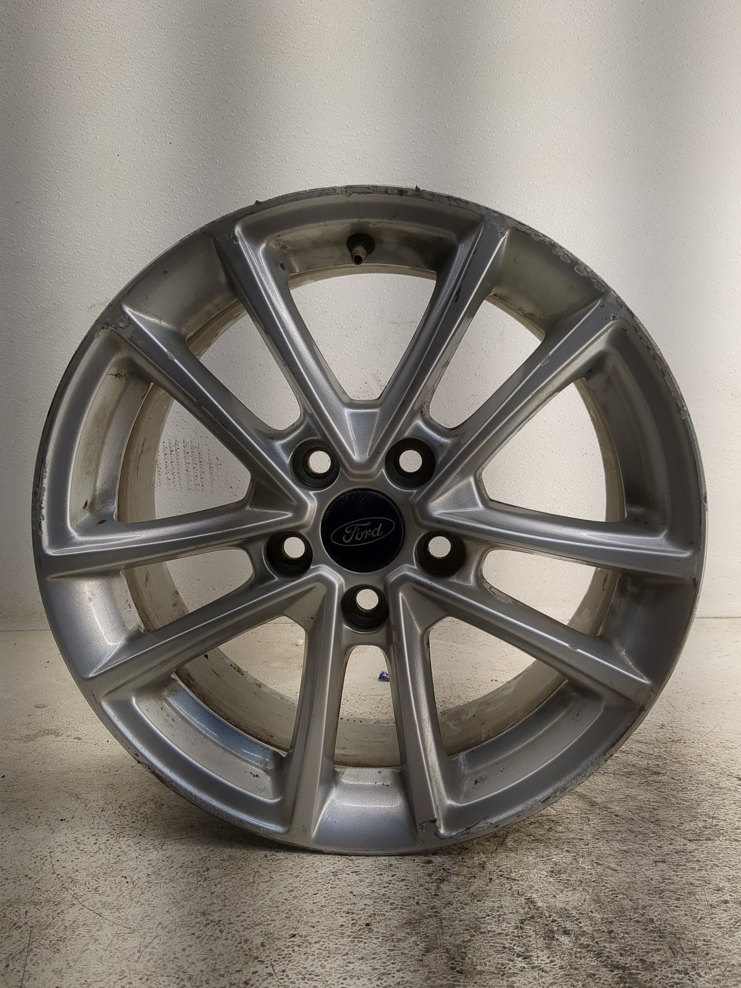 2015-2018 Ford Focus Oem Wheel Rim - Oemusedautoparts1.com