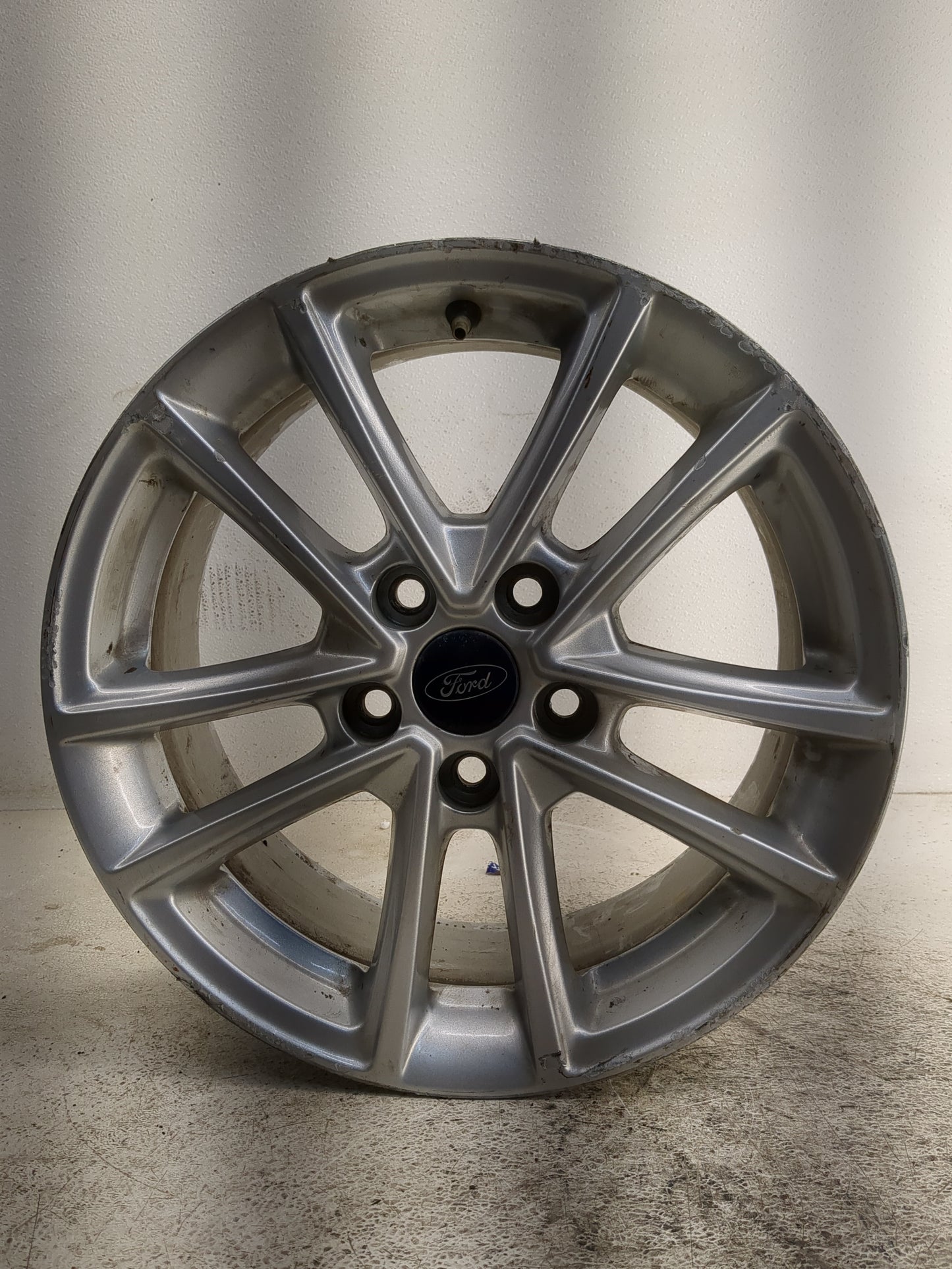 2015-2018 Ford Focus Oem Wheel Rim - Oemusedautoparts1.com