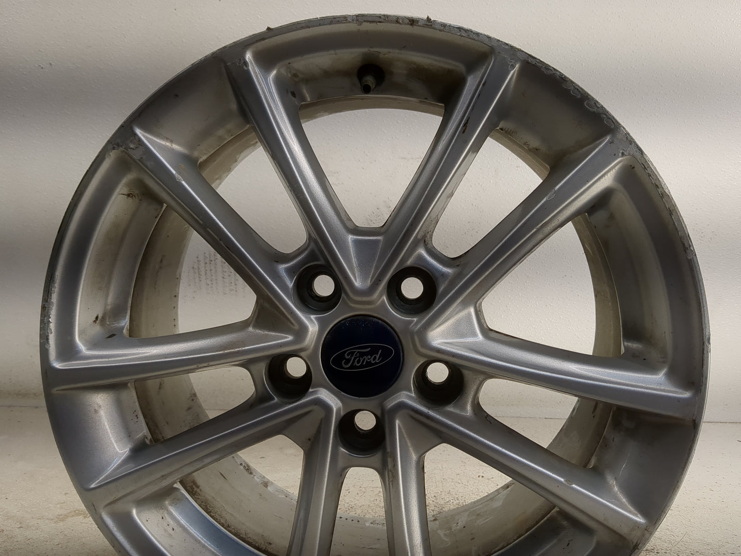 2015-2018 Ford Focus Oem Wheel Rim - Oemusedautoparts1.com