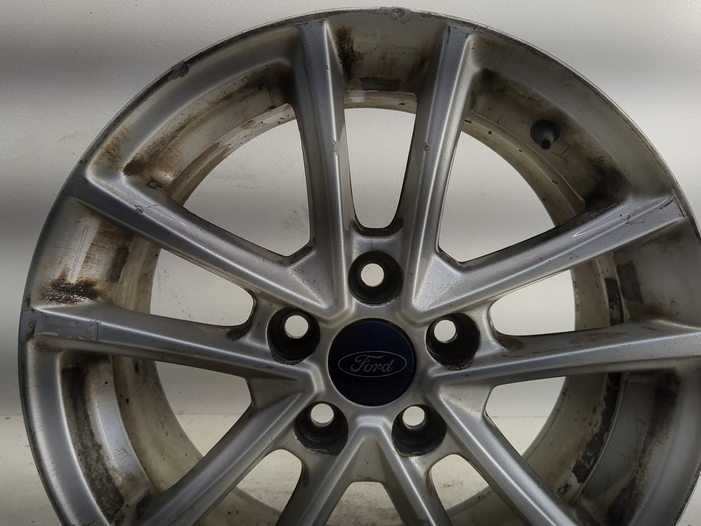 2015-2018 Ford Focus Oem Wheel Rim 1291332 - Oemusedautoparts1.com