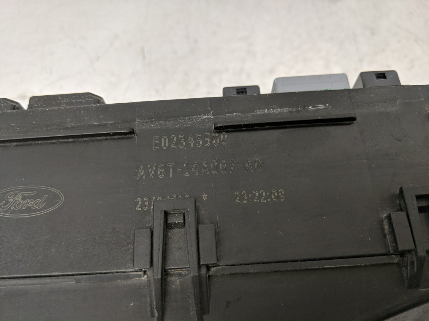 2016 Ford Focus Fusebox Fuse Box Panel Relay Module P/N:GJ7T-14A076-BA Fits OEM Used Auto Parts - Oemusedautoparts1.com