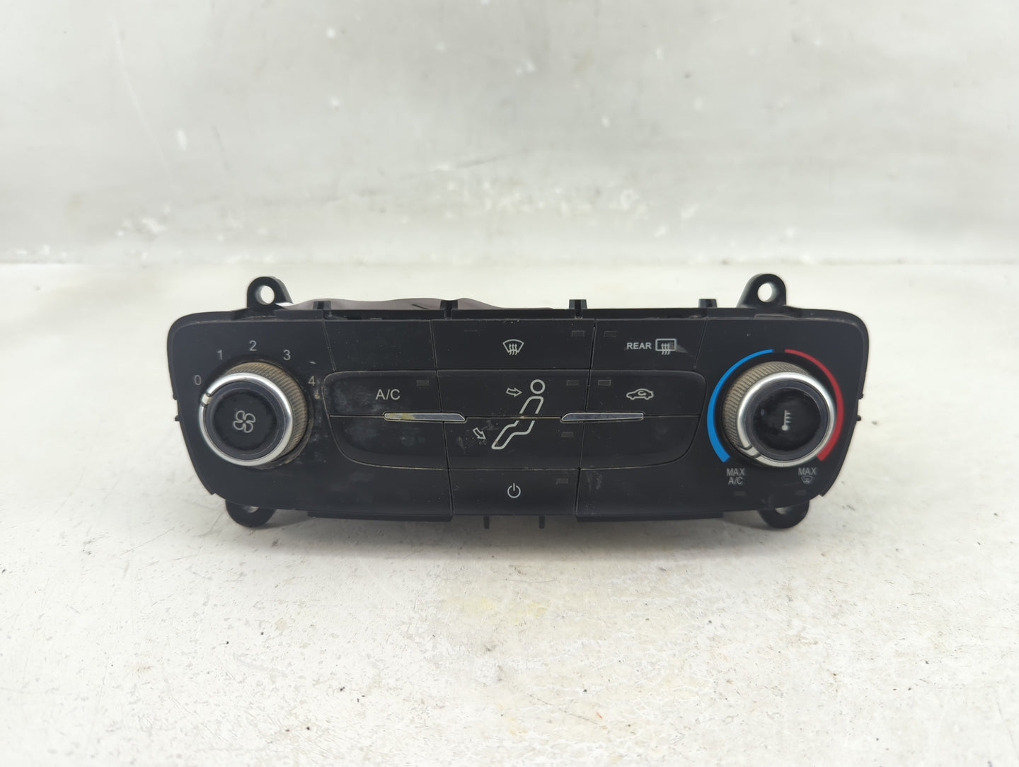 2015-2018 Ford Focus Climate Control Module Temperature AC/Heater Replacement P/N:F1ET-19980-JF Fits Fits 2015 2016 2017 201