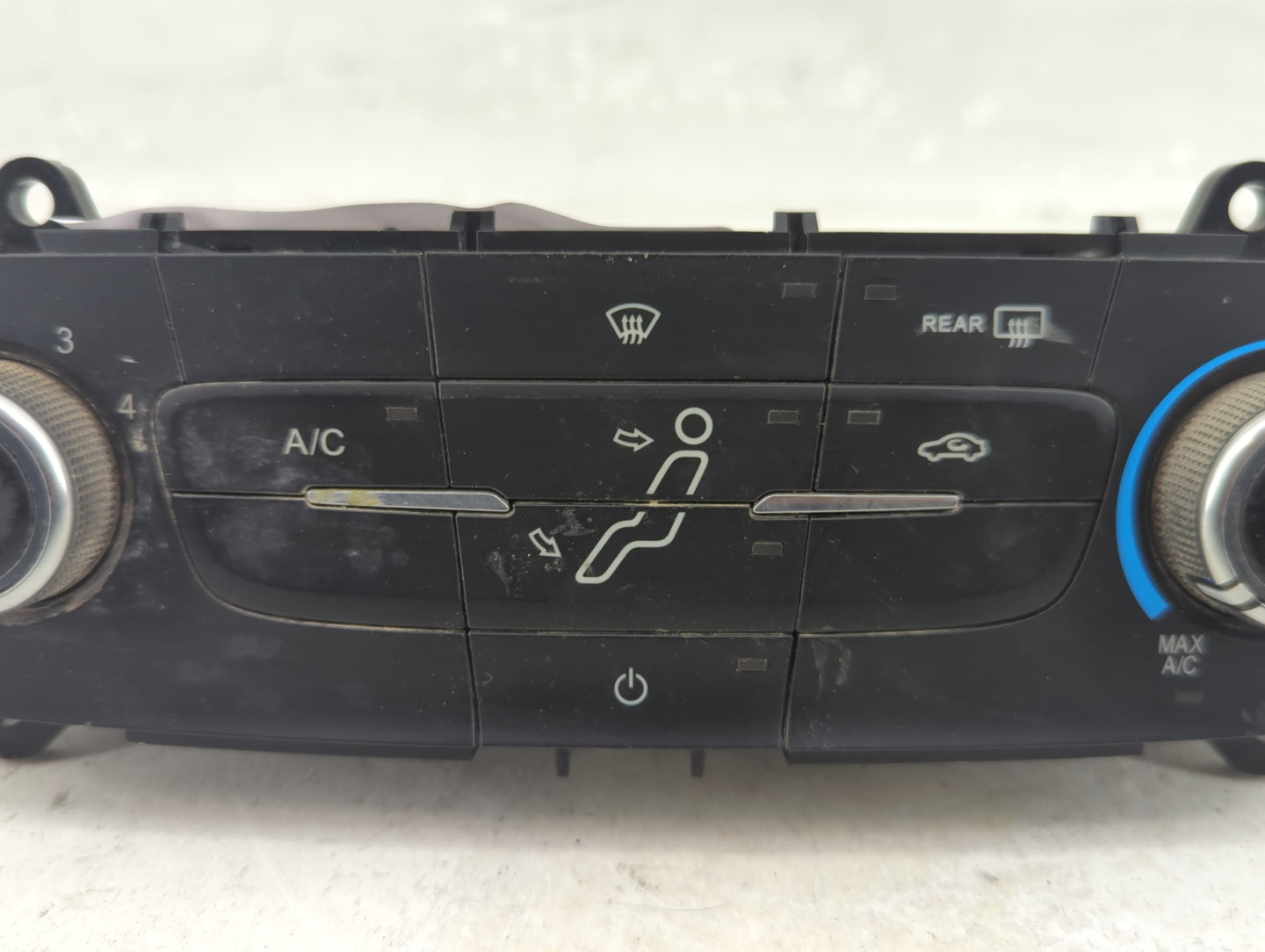 2015-2018 Ford Focus Climate Control Module Temperature AC/Heater Replacement P/N:F1ET-19980-JF Fits Fits 2015 2016 2017 201