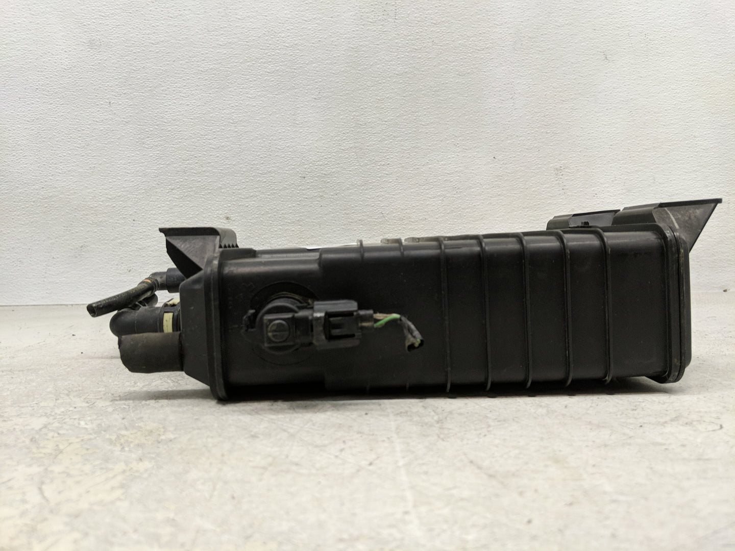 2016 Ford Focus Fuel Vapor Charcoal Canister 1356642 - Oemusedautoparts1.com