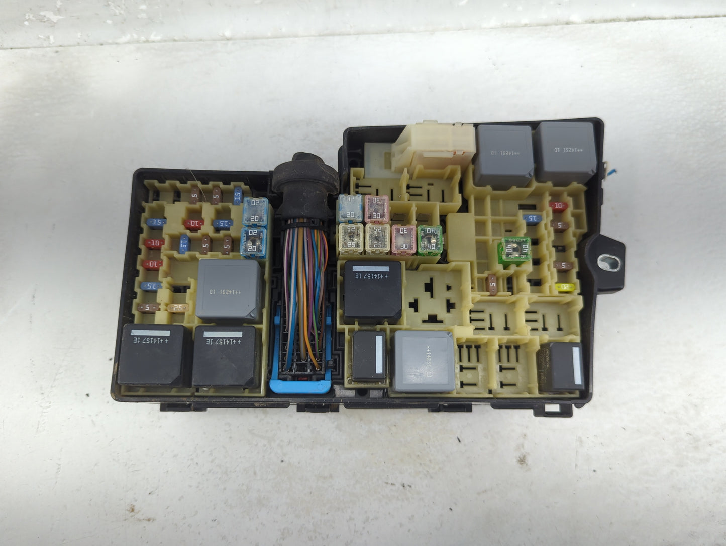 2016 Ford Focus Fusebox Fuse Box Panel Relay Module P/N:19197 000 001 AV6T-14A076-AB Fits OEM Used Auto Parts - Oemusedautop