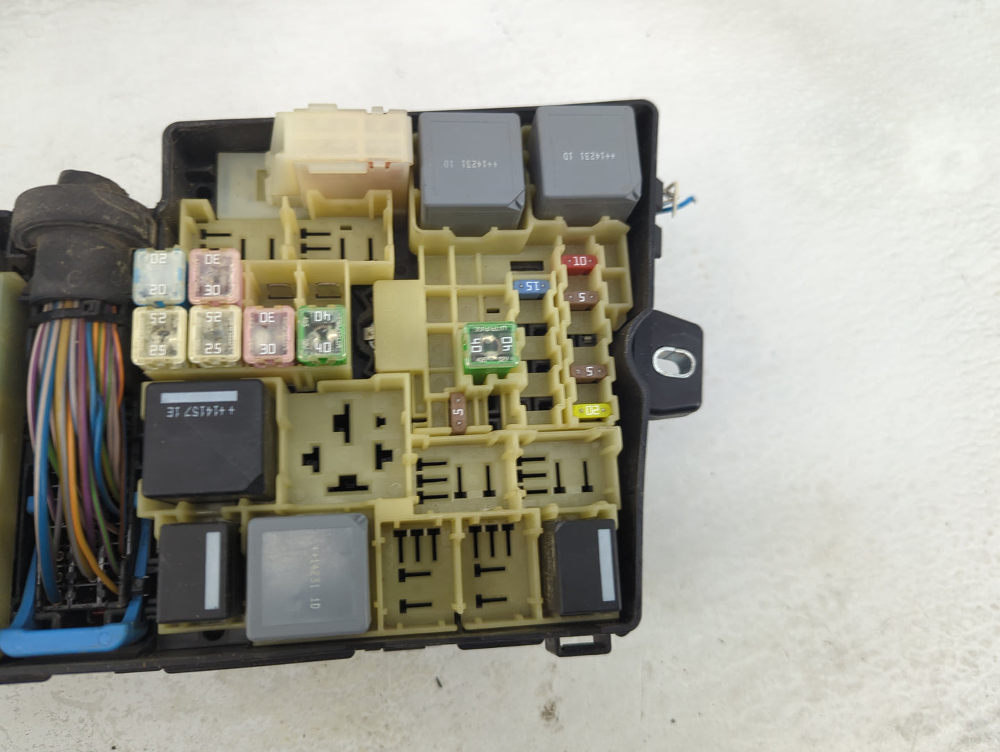 2016 Ford Focus Fusebox Fuse Box Panel Relay Module P/N:19197 000 001 AV6T-14A076-AB Fits OEM Used Auto Parts - Oemusedautop
