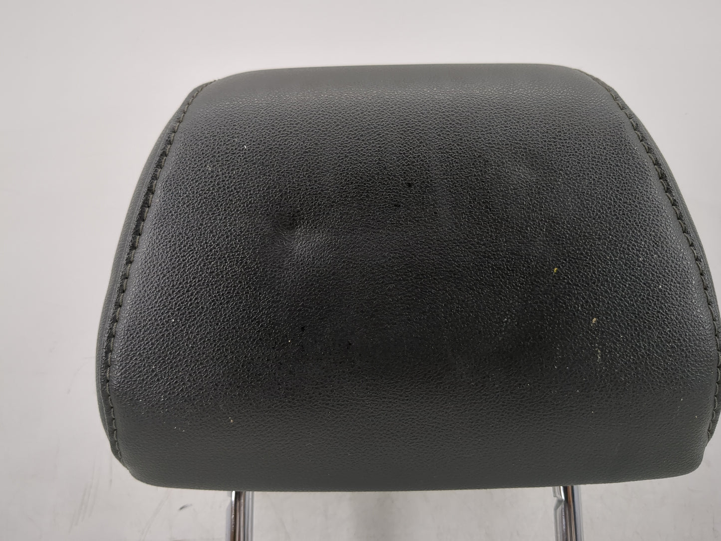 2015-2018 Ford Focus Headrest Head Rest Rear Seat Fits Fits 2015 2016 2017 2018 OEM Used Auto Parts - Oemusedautoparts1.com