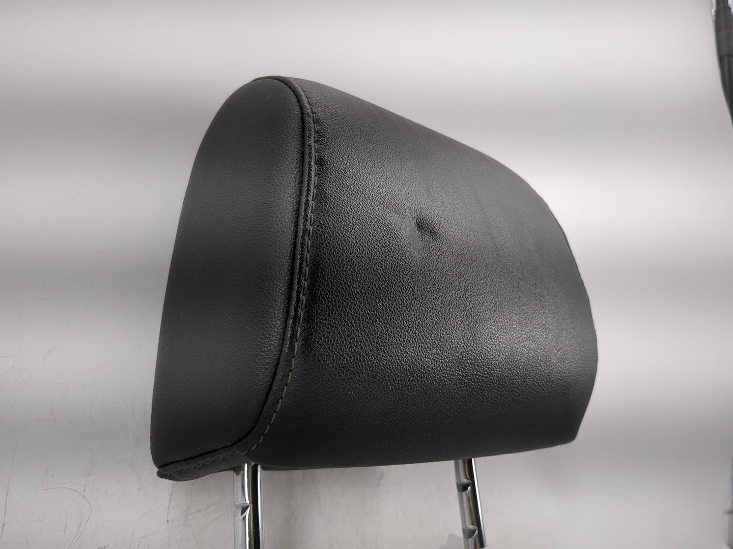 2015-2018 Ford Focus Headrest Head Rest Rear Seat Fits Fits 2015 2016 2017 2018 OEM Used Auto Parts - Oemusedautoparts1.com