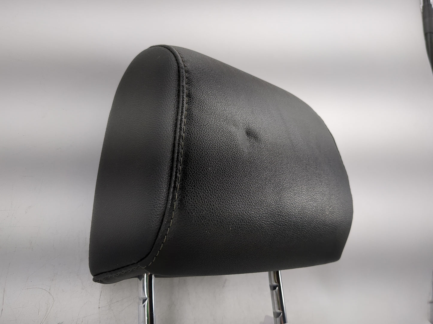 2015-2018 Ford Focus Headrest Head Rest Rear Seat Fits Fits 2015 2016 2017 2018 OEM Used Auto Parts - Oemusedautoparts1.com