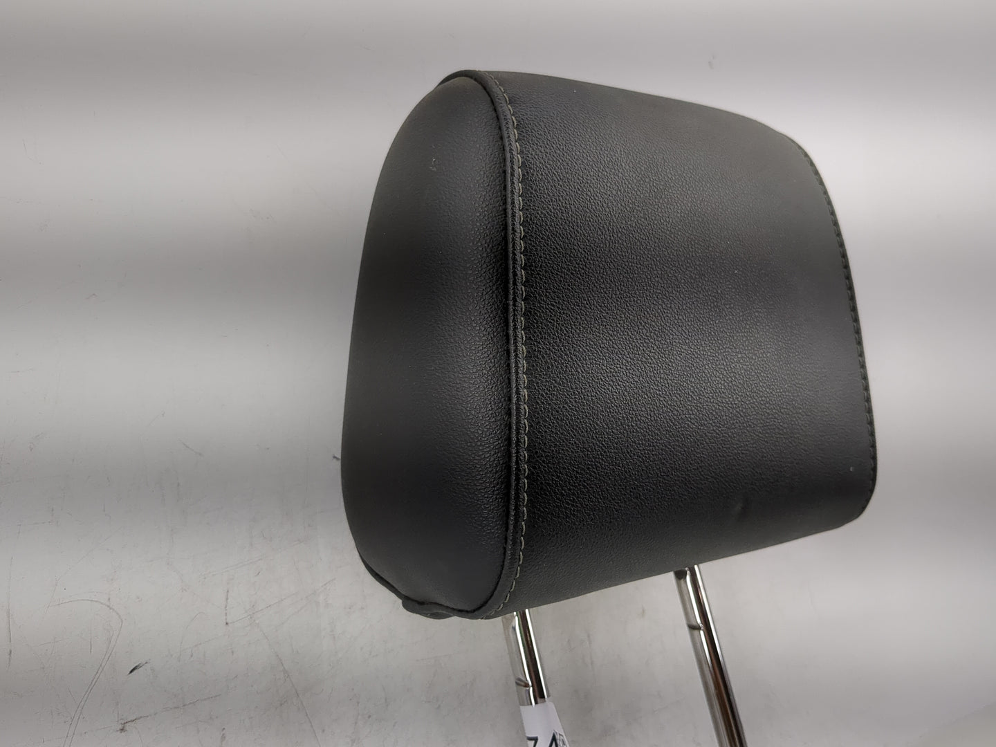 2015-2018 Ford Focus Headrest Head Rest Rear Seat Fits Fits 2015 2016 2017 2018 OEM Used Auto Parts - Oemusedautoparts1.com