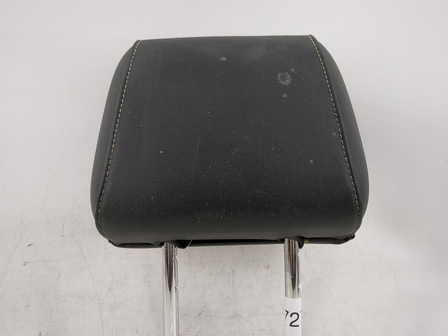 2015-2018 Ford Focus Headrest Head Rest Rear Seat Fits Fits 2015 2016 2017 2018 OEM Used Auto Parts - Oemusedautoparts1.com