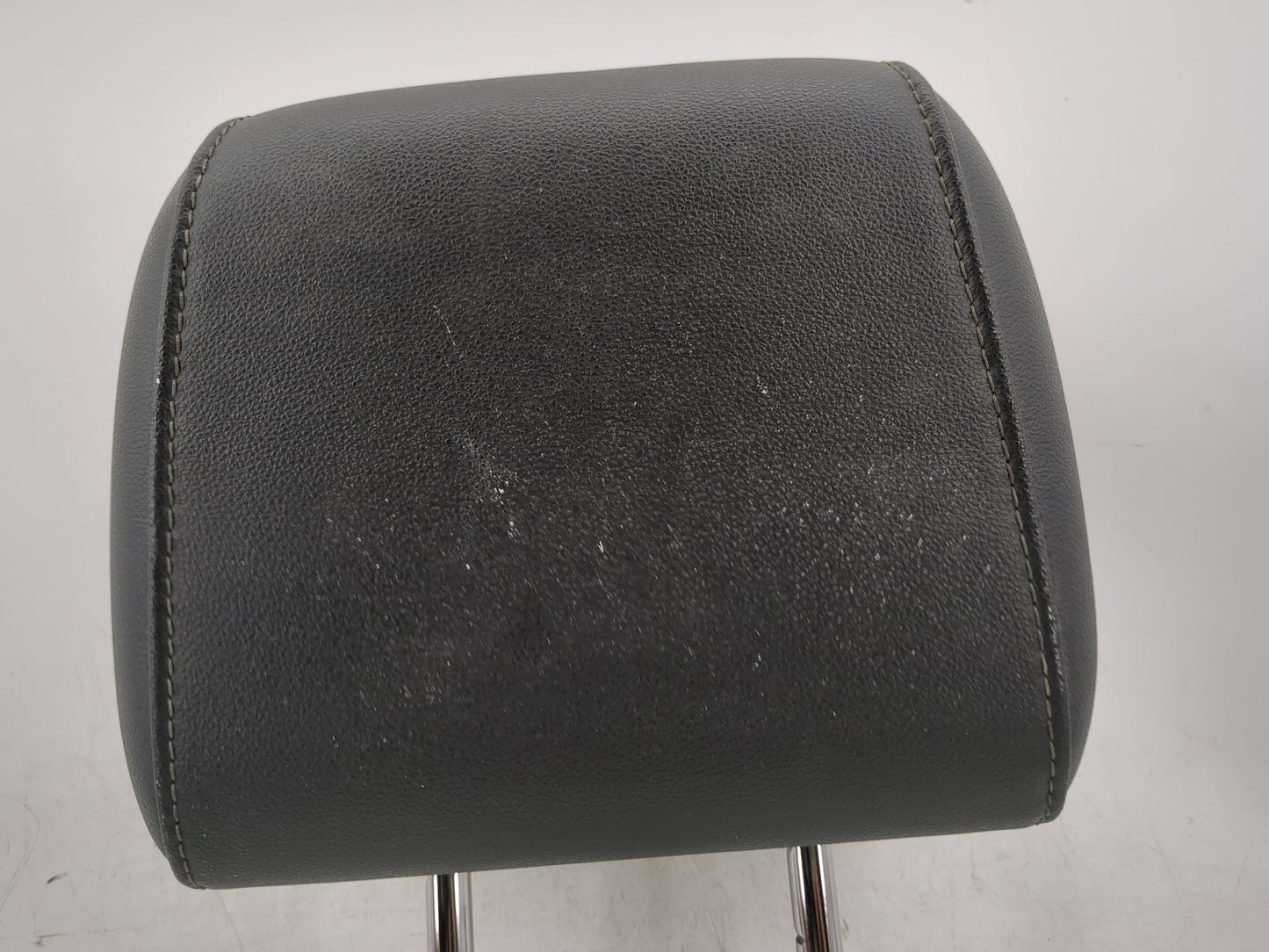 2015-2018 Ford Focus Headrest Head Rest Rear Seat Fits Fits 2015 2016 2017 2018 OEM Used Auto Parts - Oemusedautoparts1.com