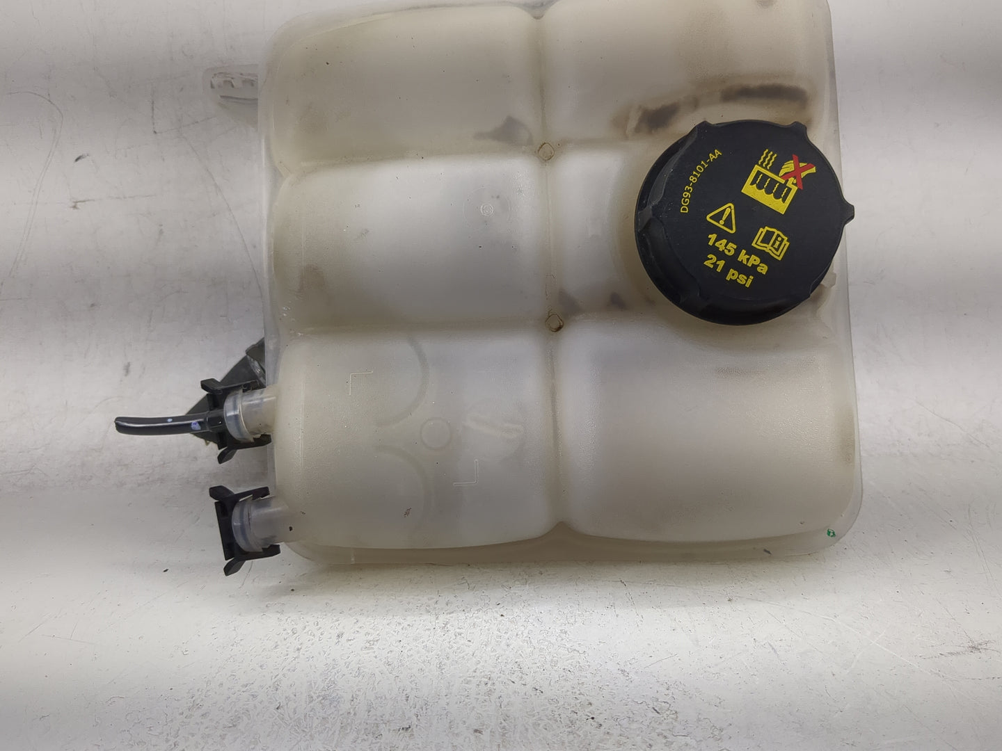 2012-2018 Ford Focus Windshield Washer Fluid Reservoir Bottle Oem - Oemusedautoparts1.com
