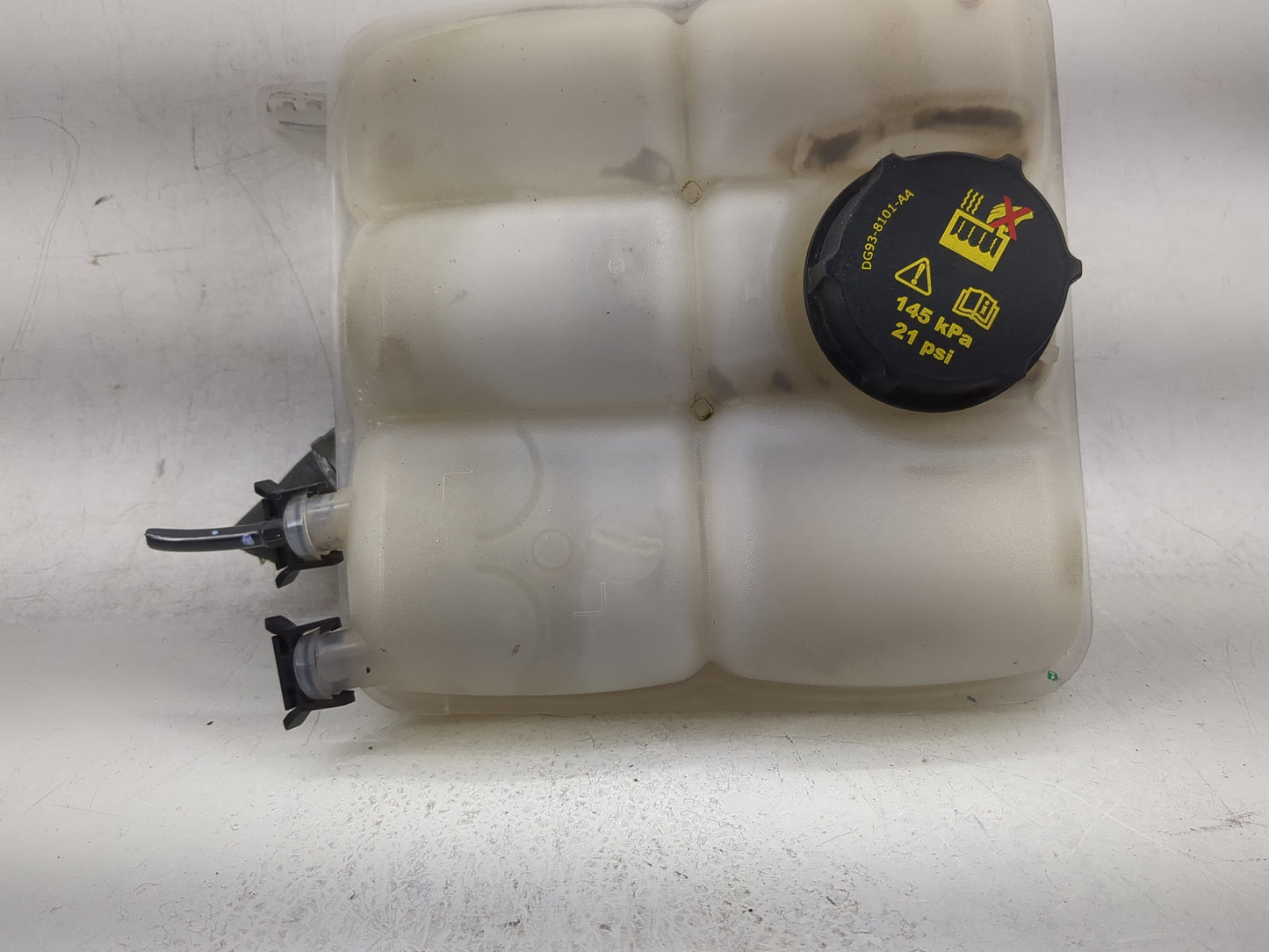 2012-2018 Ford Focus Windshield Washer Fluid Reservoir Bottle Oem - Oemusedautoparts1.com