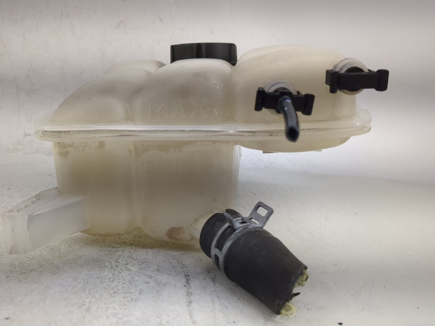 2012-2018 Ford Focus Windshield Washer Fluid Reservoir Bottle Oem - Oemusedautoparts1.com