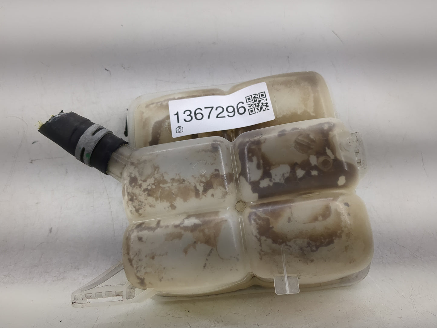 2012-2018 Ford Focus Windshield Washer Fluid Reservoir Bottle Oem - Oemusedautoparts1.com