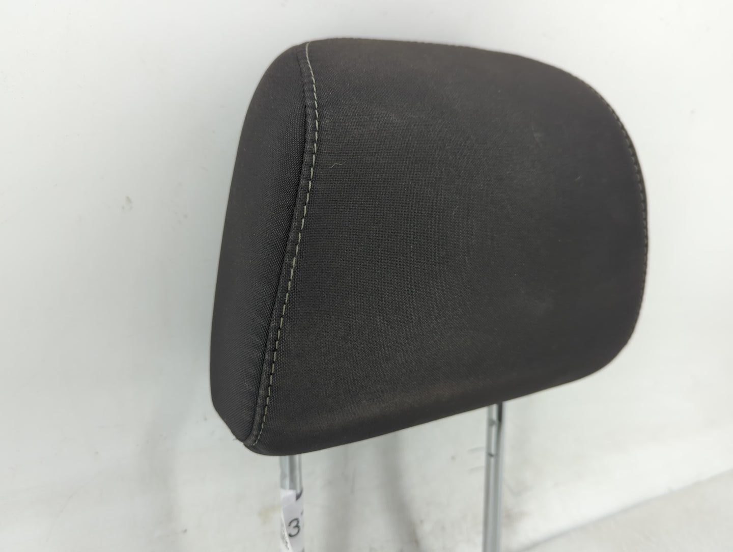 2015-2018 Ford Focus Headrest Head Rest Front Driver Passenger Seat Fits Fits 2015 2016 2017 2018 OEM Used Auto Parts - Oemu
