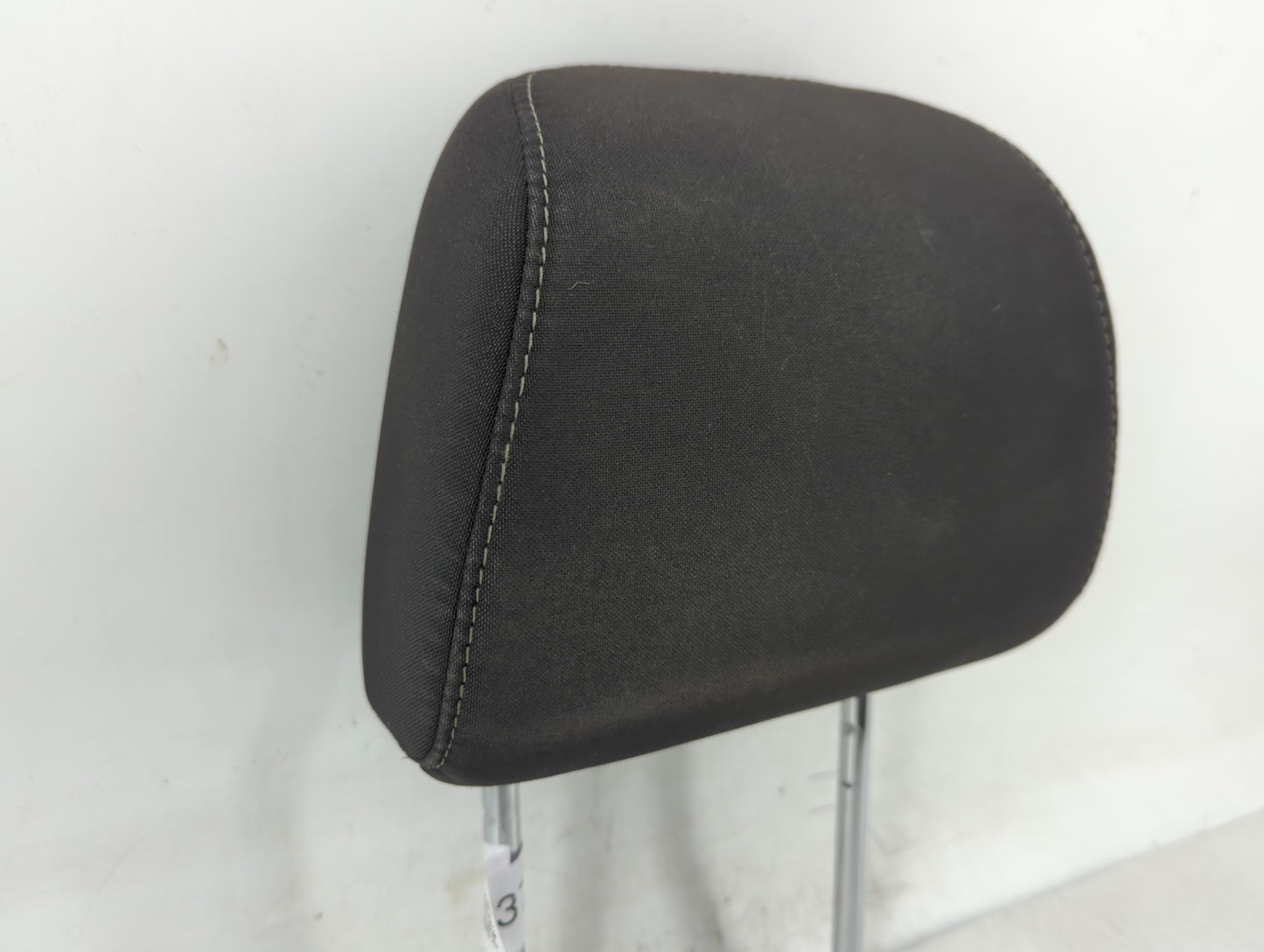 2015-2018 Ford Focus Headrest Head Rest Front Driver Passenger Seat Fits Fits 2015 2016 2017 2018 OEM Used Auto Parts - Oemu