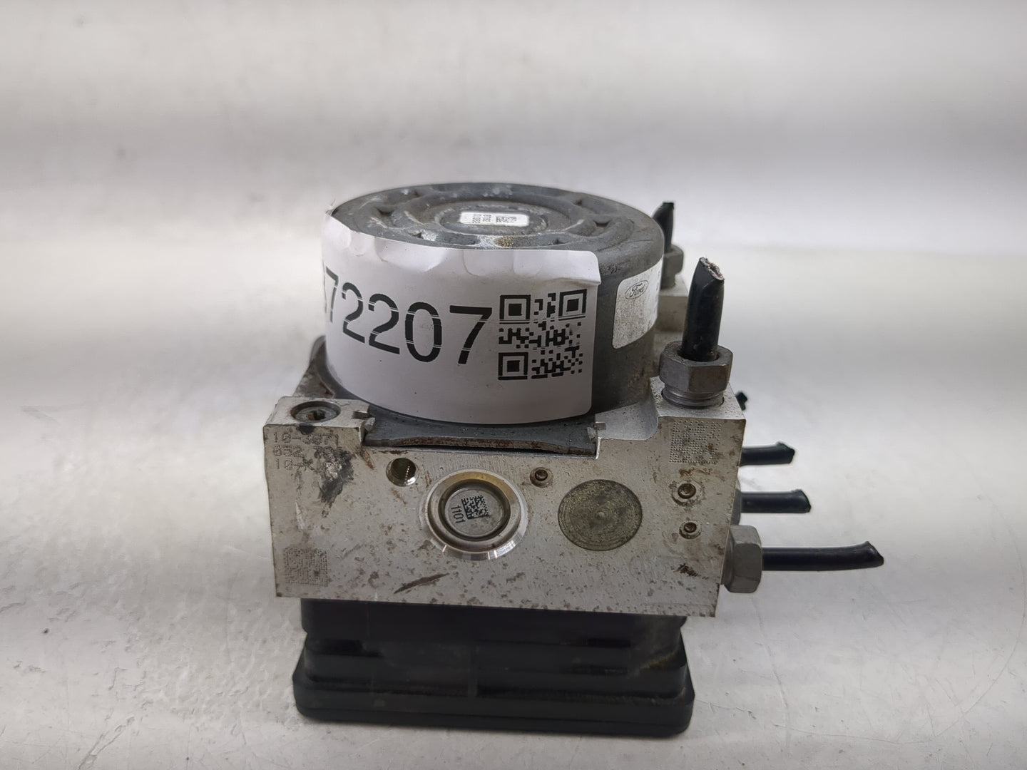 2016-2018 Ford Focus ABS Pump Control Module Replacement P/N:F1FC-2C219-BE F1FC-9C405-AG Fits Fits 2016 2017 2018 OEM Used A