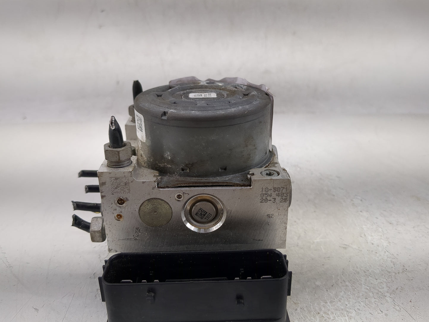 2016-2018 Ford Focus ABS Pump Control Module Replacement P/N:F1FC-2C219-BE F1FC-9C405-AG Fits Fits 2016 2017 2018 OEM Used A