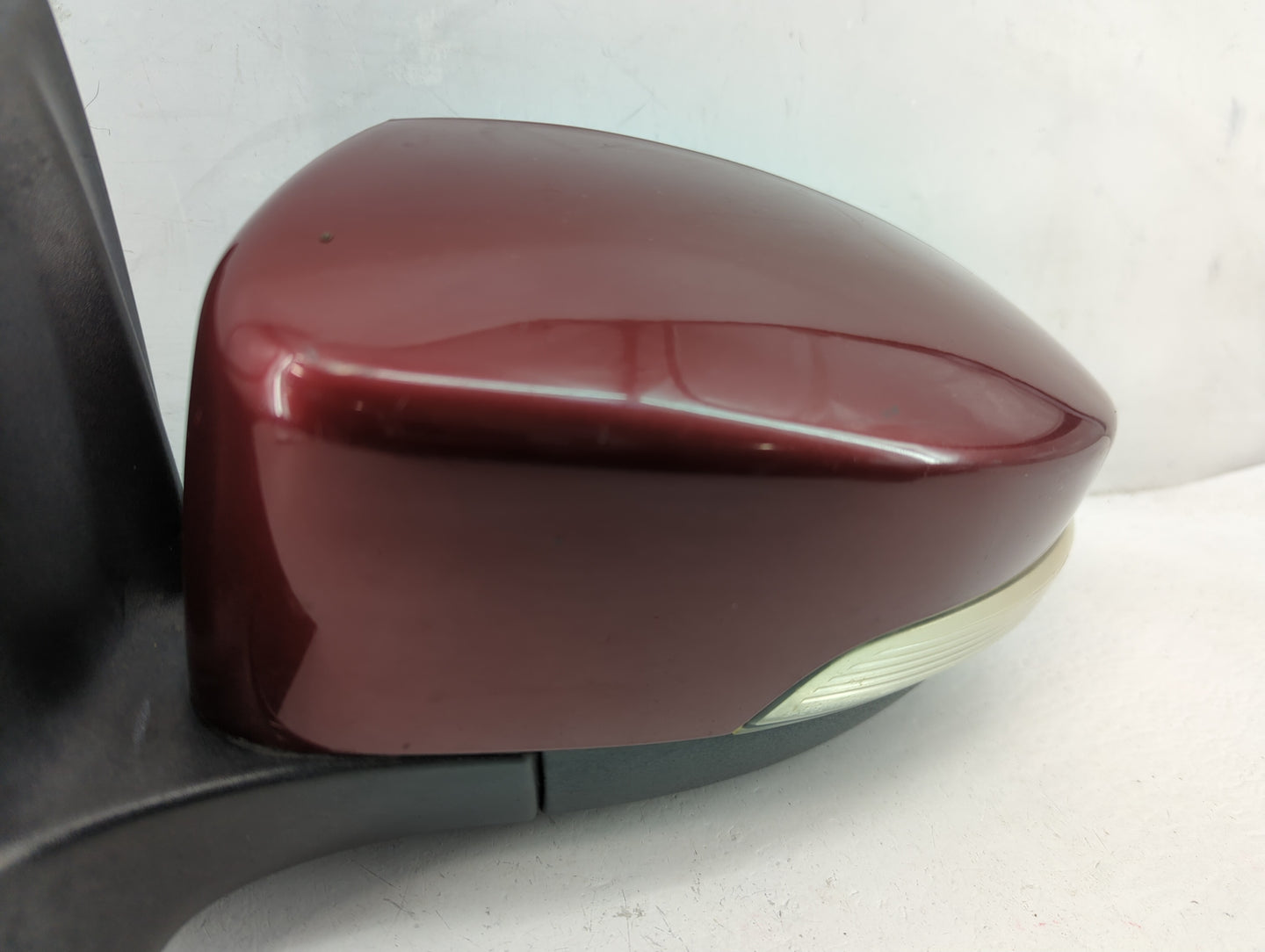 2015-2018 Ford Focus Driver Side View Mirror - Left Door Mirror OEM Used - Oemusedautoparts1.com